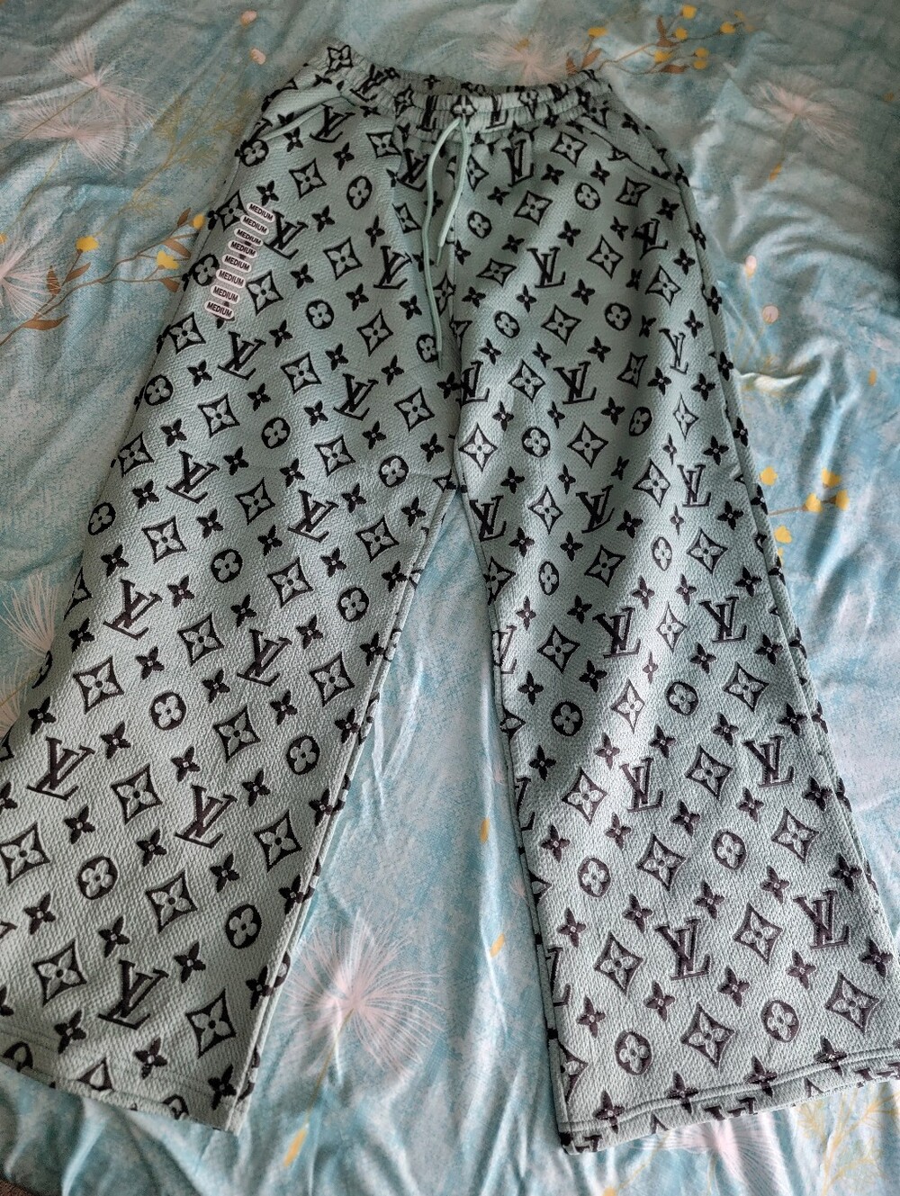 Last One! Designer-Style Mint Green Jogger Bottoms With Pockets - Picture 2 of 4